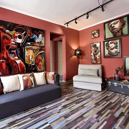 Captivating Old Town Apartment Bucarest Esterno foto