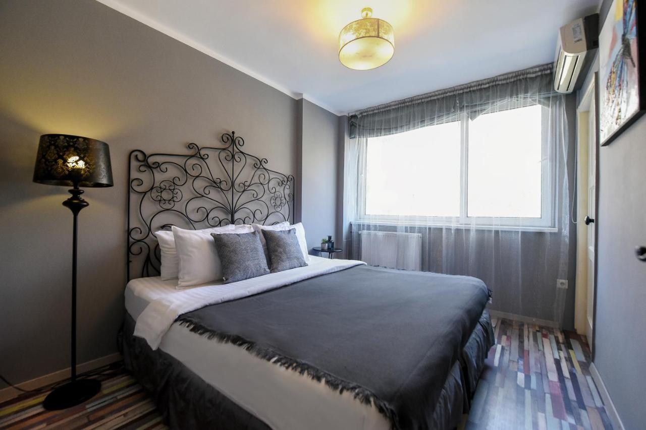 Captivating Old Town Apartment Bucarest Esterno foto
