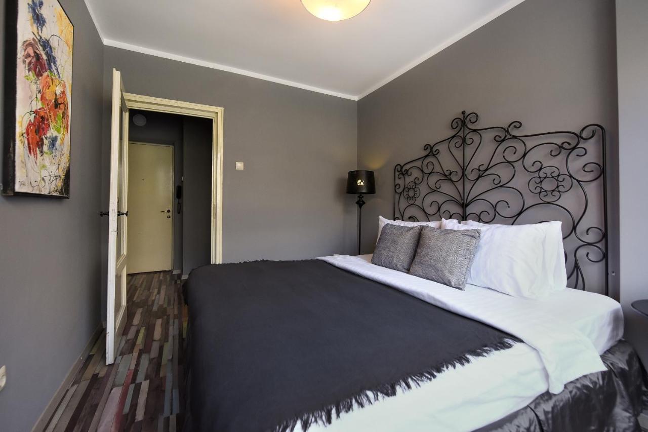 Captivating Old Town Apartment Bucarest Esterno foto
