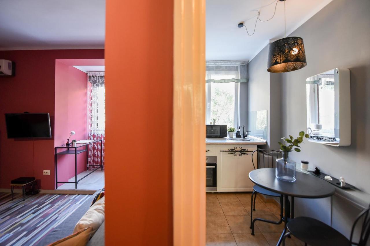 Captivating Old Town Apartment Bucarest Esterno foto